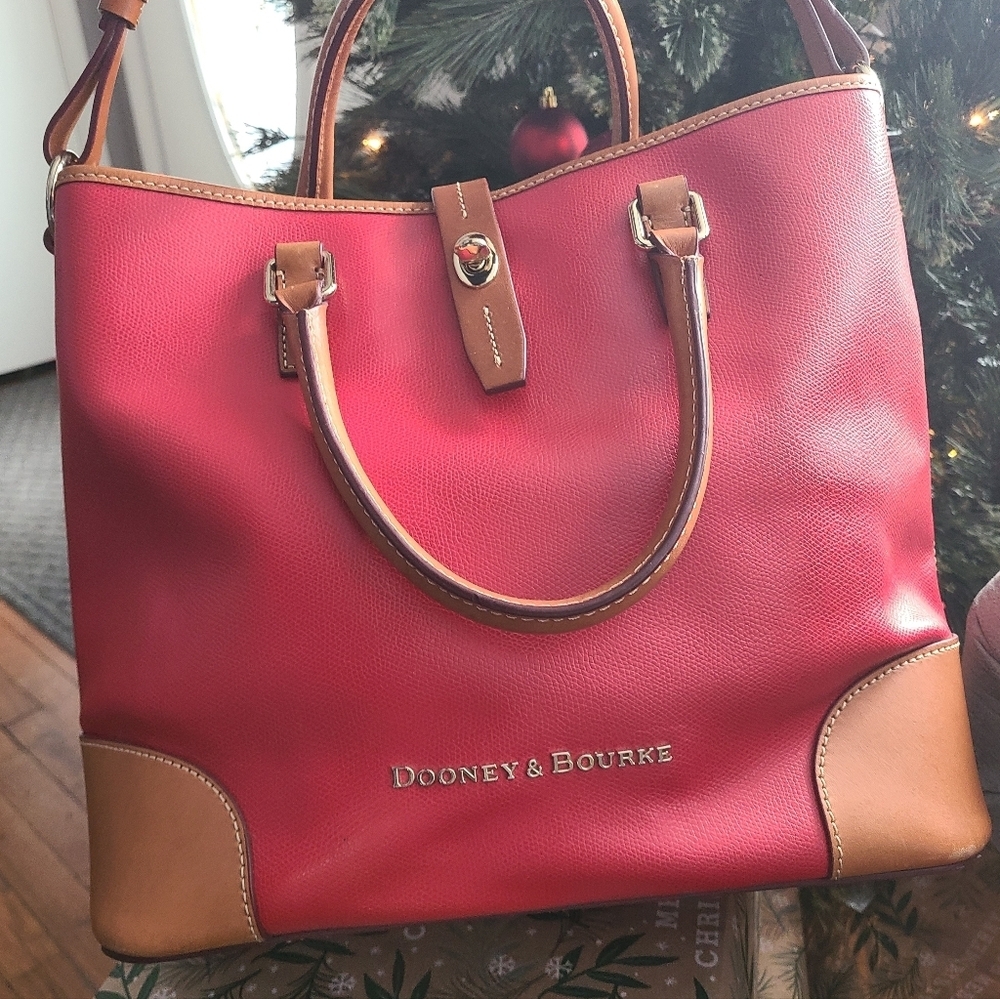 Dooney & Bourke Claremont Dover Tote Bag Red Tan Leather - Picture 10 of 16